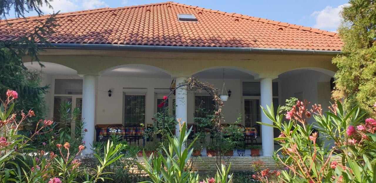 Fertodi Kuria Vendeghaz Hotel Luaran gambar