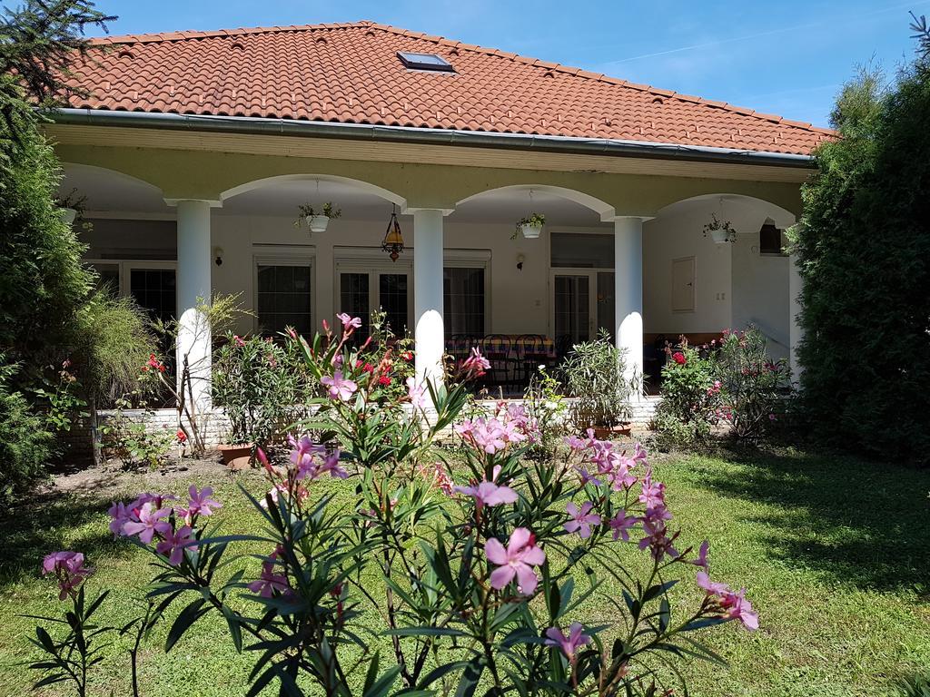 Fertodi Kuria Vendeghaz Hotel Luaran gambar