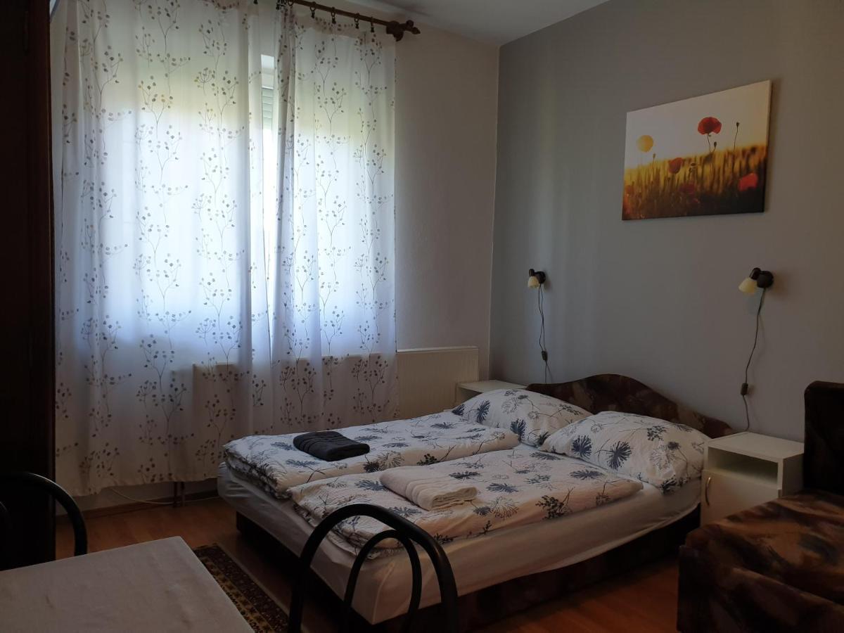 Fertodi Kuria Vendeghaz Hotel Luaran gambar