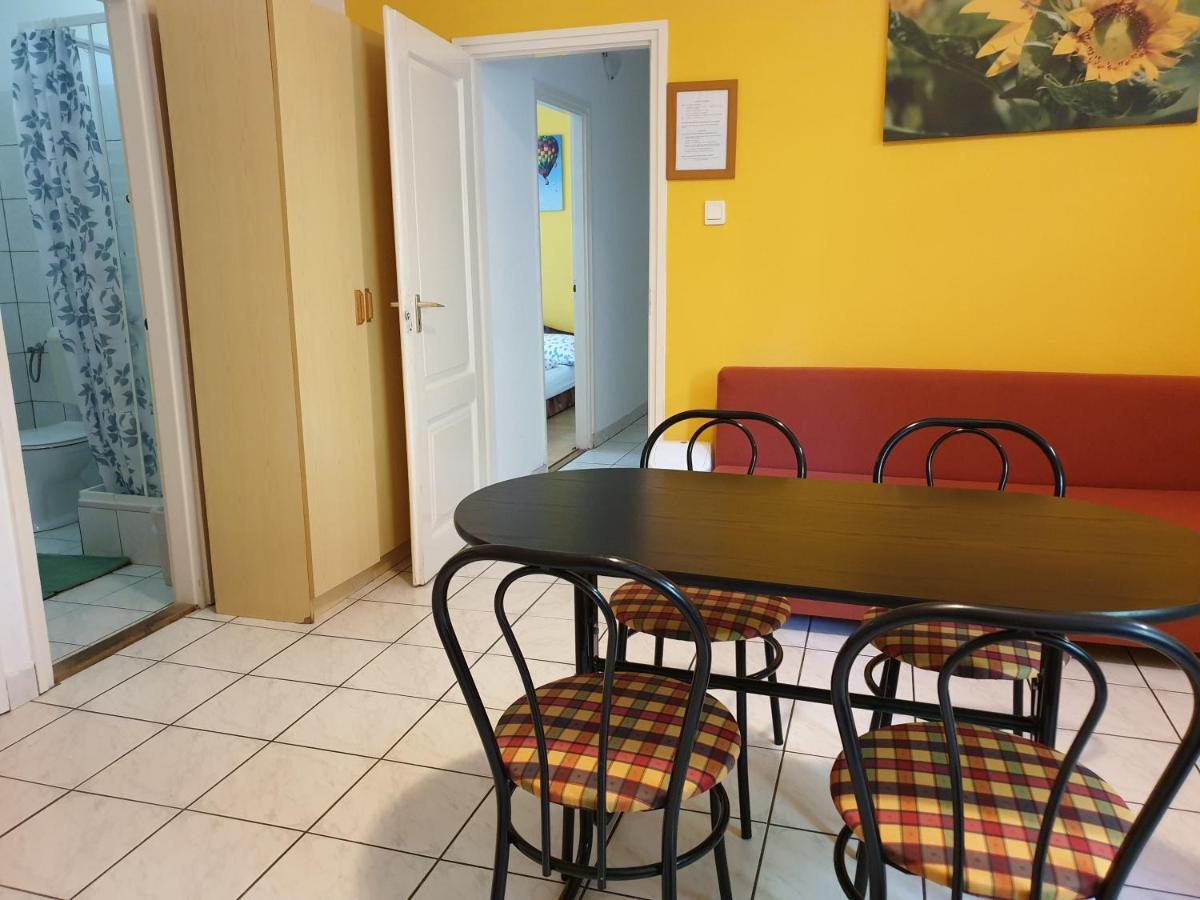 Fertodi Kuria Vendeghaz Hotel Luaran gambar